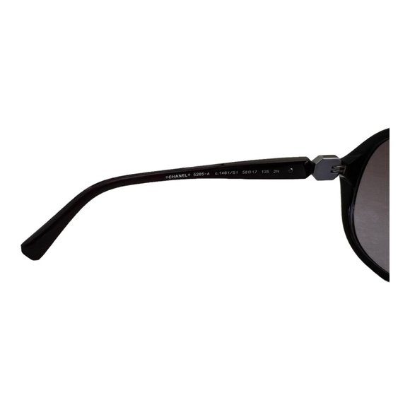 CHANEL: Matte Burgundy, Textured CC Sunglasses #10120 main image 8